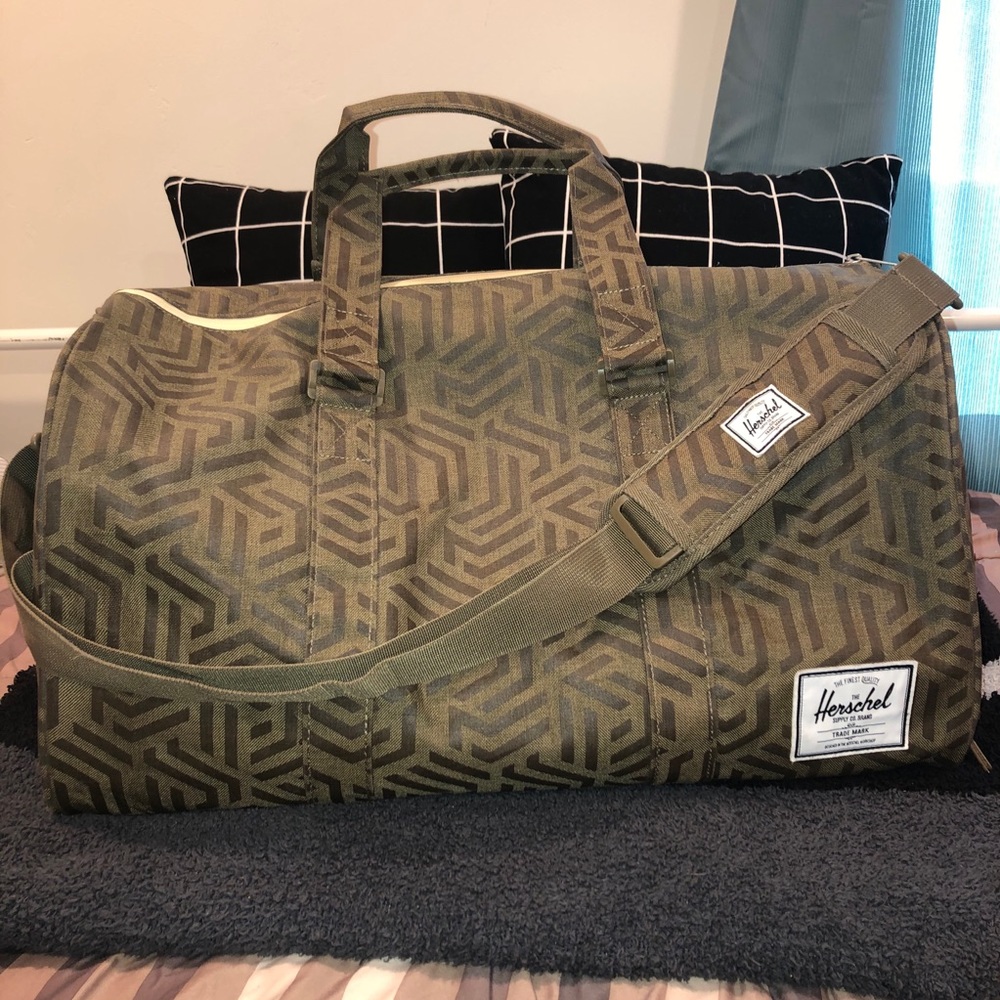 Novel Duffle